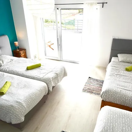 The Maverick Surfvillas Ostello *