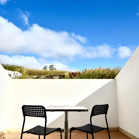 The Maverick Surfvillas Ostello *