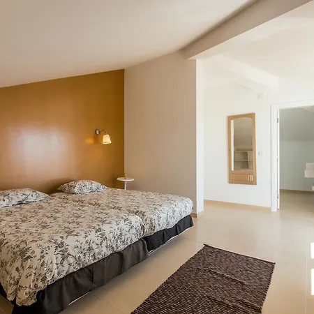 The Maverick Surfvillas * Lourinhã