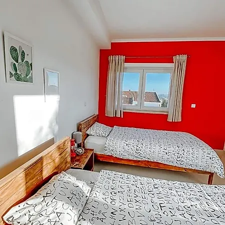 The Maverick Surfvillas Ostello *