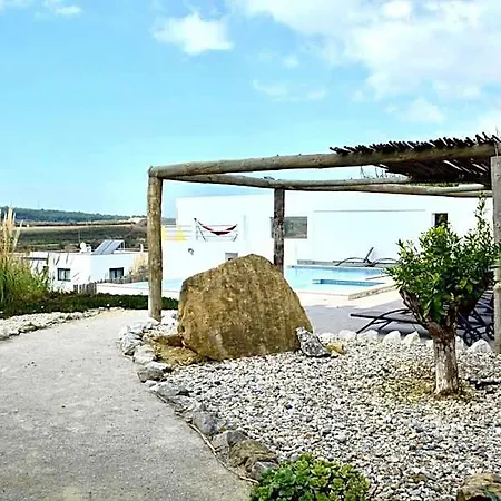 Hostel The Maverick Surfvillas *