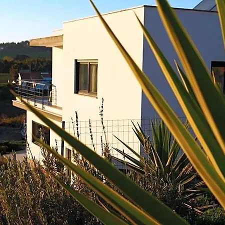 The Maverick Surfvillas Hostel Lourinhã
