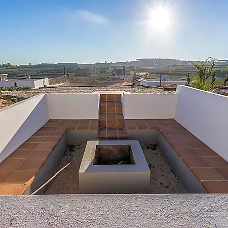 The Maverick Surfvillas Hostel *