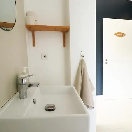 The Maverick Surfvillas Ostello *