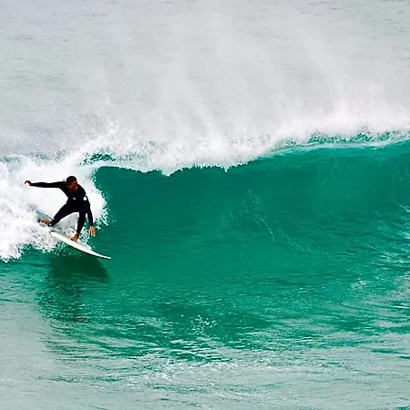 The Maverick Surfvillas * לוריניה