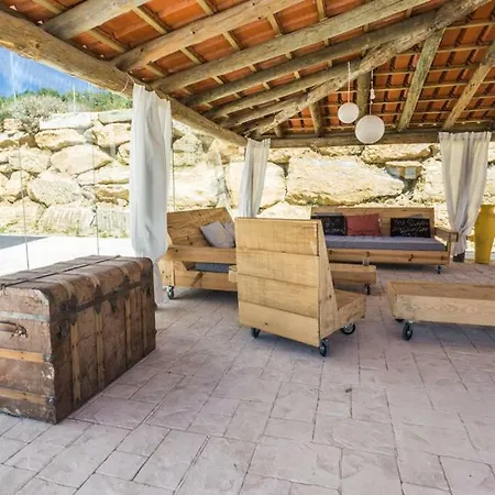 Ostello The Maverick Surfvillas Lourinhã
