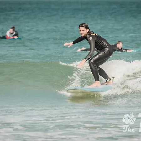 The Maverick Surfvillas Ostello